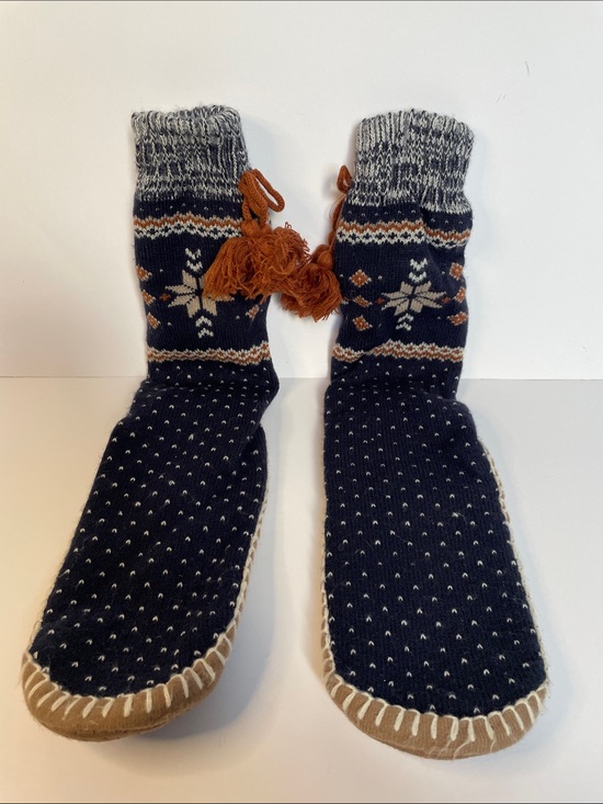 Shoes - NWOT Cozy Knit Slipper Socks with Tassels - Navy, Cream & Rust. Size 9